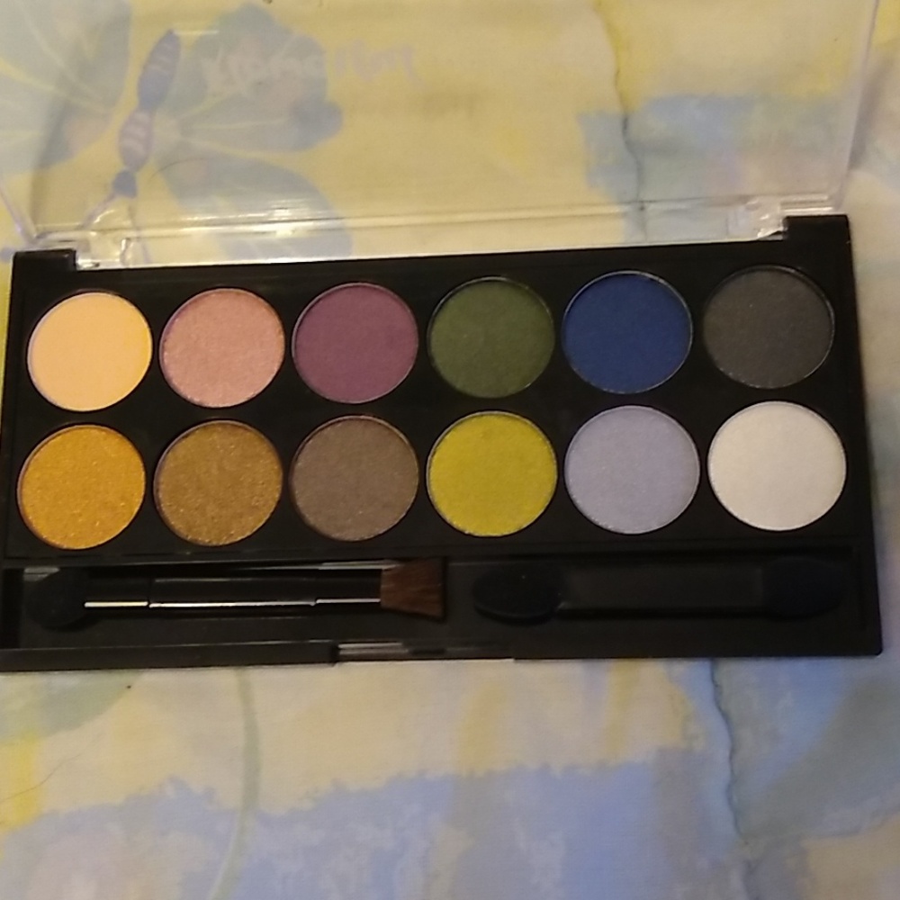 Flowerful by Flower 12 Color Eyeshadow Palette - Picture 3 of 6
